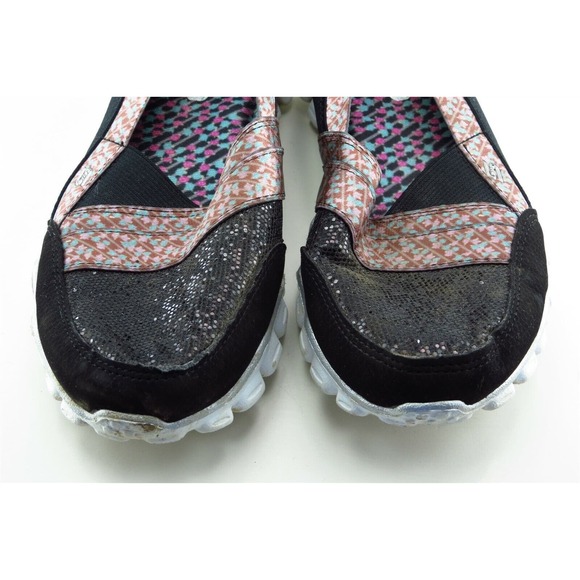 SKECHERS Youth Girls Shoes Size 3.5 M Black Walking Shoes‎ Fabric - Picture 2 of 7